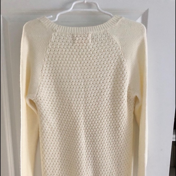Cable-knit Ivory Sweater - Picture 2 of 3